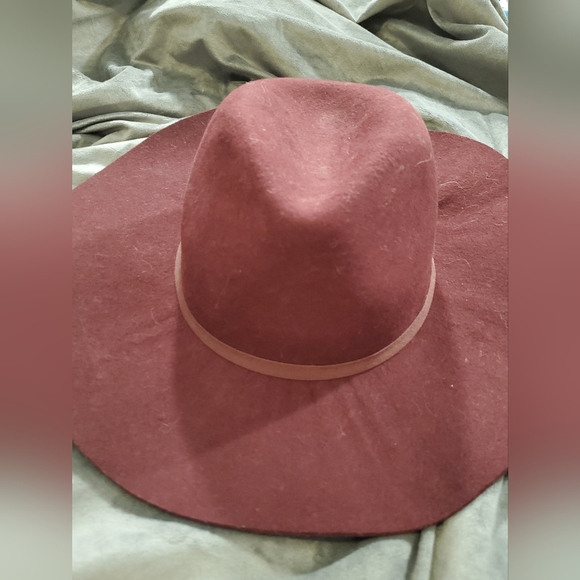 Hat - Picture 3 of 6